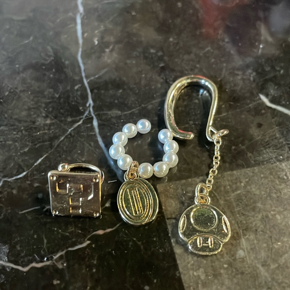 Super Mario faux earrings set (unused)
